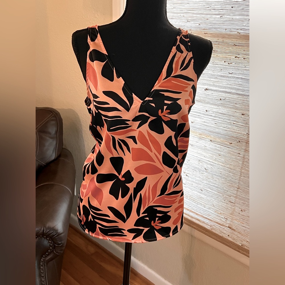 Old Navy Hawaiian Tank